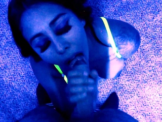 Hardcore ffm blowjob and doing handjob