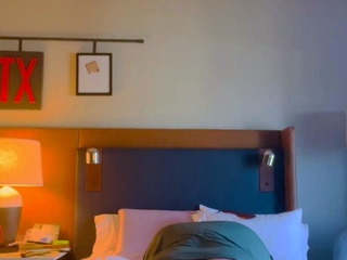 Amateur Foot Fetish Girlfriend Sucks and gives a Footjob